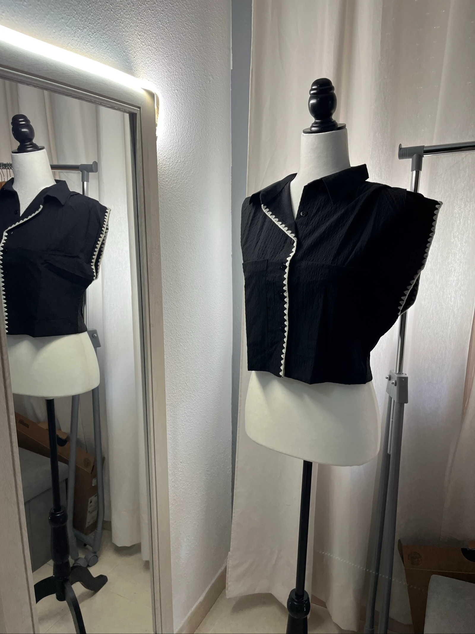 Wijd zwart hemd – photo 3
